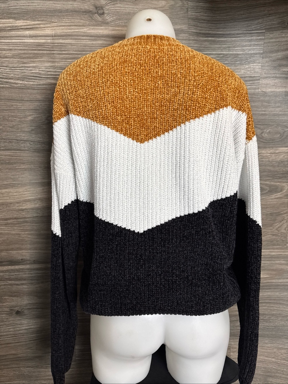Ripzone Colorblock Chevron Crewneck soft knit Sweater - Mustard, White, Black M - Picture 8 of 11